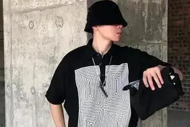 男生夏天怎样穿才显简单又帅气？试试这五套潮男搭配，适合日常穿图片