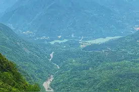 四川道教圣地乾元山，山高路险到达不易，太乙神仙洞府深不可测图片