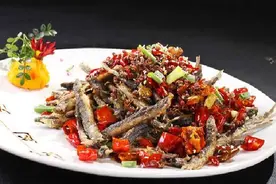 香辣烧泥鳅，健康鲜美的农家菜，简单做法图片