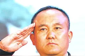 汶川地震中率部挺进的“大胡子师长”接棒西藏军区司令，晋升中将图片