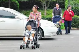 小宝宝不能带出门？保护得太好不是好事，选择时机很重要图片