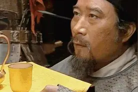 水浒传中，李俊为何能在海外当国王？他有六大优势，宋江都比不过图片