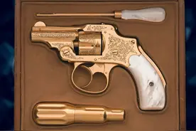 2500种珍稀武器！世界顶级武器拍卖会，武器传世之宝抢先看图片