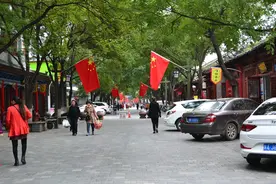 自由行走过80多座城市，榆林老街上的牌坊，给我印象最深刻图片