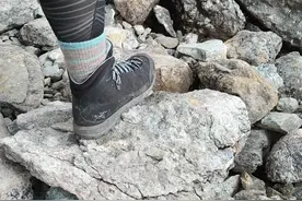 Arc’teryx始祖鸟全新轻量重装登山鞋实测，徒步中发现的好装备图片