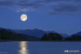 乐府子夜秋歌七首，秋爱两两雁，春感双双燕，明丽浓情的秋日情诗图片