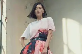 全智贤复出后首个顶奢代言太有排面！剪短发气场A炸，女神脸消失图片