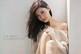 日本女星为美腿买1亿保险，腿部线条流畅迷人，也太有先见之明了图片