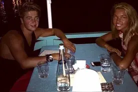 英国23岁女子沉迷非法美黑，灯光下牙最显眼，瘦成纸片母亲不敢认图片