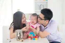 为什么孩子会“恋物”，睡觉时喜欢抱着旧毛毯？终于知道答案了图片