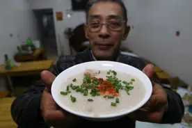 浙江小镇特色美食，传承3代人，从1.5元涨到10元一碗，别地吃不到图片