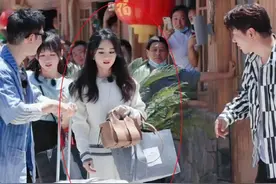 《中餐厅》赵丽颖李浩菲采购回家，镜头放大十倍，明星就吃这？图片
