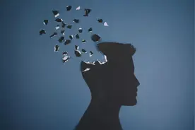 困在时间里的阿尔茨海默病患者，中国85%的家庭却选择不治图片