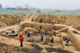 美国工人修路时，意外掘出古墓，却发现：墓中所葬并非人类图片
