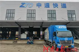 浉河区：智能分拣跑出快递“加速度”图片