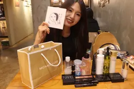 女人逛超市碰到这3样护肤品，别犹豫！虽然小众，但真心好用图片