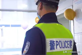 “您的外卖到了！”回头一看竟是警察，结局超暖！图片