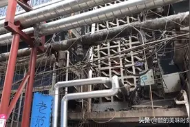 郑州老两口在家里捞面条，藏得太深一般人找不到，20年只卖5碗面图片