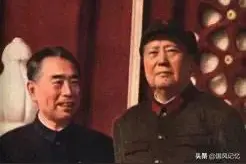 毛主席周恩来犹如中华民族的双子星座图片