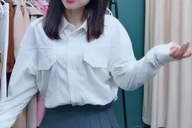 45岁女人再不打扮就老了，学学下面这样搭配，高贵优雅又显身材视频封面