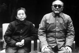 给妻子立下三条规矩，给孩子定下两条原则，黄克诚是如何治家的图片