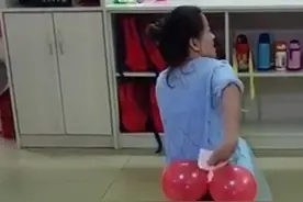 幼儿园幼师上演“擦屁股”教学，同级幼师看后：哎，姜还是老的辣图片