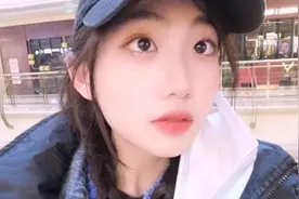小说：美艳同事经常在我身边做瑜伽动作放松身体，却搞的我很紧张图片