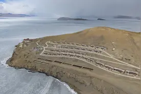 推瓦村：世界上海拔最高的村落，独有的冰上转场，牛粪要统一分配图片