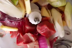 想学着简单包饺子的手法，没成想没学会，还是这样包吧图片