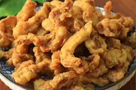 小酥肉到底是用面粉还是淀粉？教你懒人方法，个个金黄酥脆，特香图片