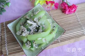 春天吃“它”最刮油！刮走肠油还能消水肿，小肚腩悄悄变平坦图片