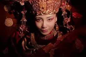 开山采石炸出千年古墓，墓内陪葬品奢华，墓主身份成谜图片
