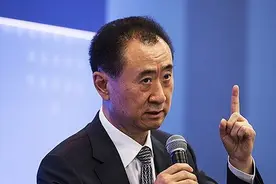 万达5百亿卖掉13个文旅城，以为甩掉大包袱，没想融创才是赢家图片