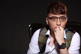 “蓝台一哥”华少：成名后一再炫富膨胀，一手好牌被他打的稀烂图片