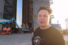 马斯克充当超级导游，星舰基地看个够图片