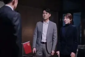 《突围》又降0.2分，让观众失望的不是删减剧情AI换脸，而是这3点图片