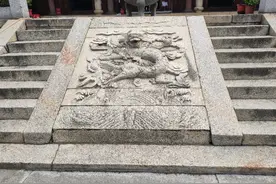 诸葛亮8岁成为孤儿，欧阳修4岁成为孤儿，他们为何能成才？图片