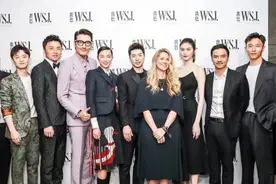 国乒全员高颜值！马龙化妆，樊振东也瘦过，孙颖莎长发太美了图片