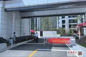 没租购车位，车辆不能开进小区？十堰一小区开发商这样说图片
