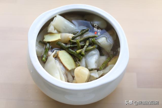 花胶鸡脚黄豆汤的做法功效 2026年花胶鸡脚黄豆汤的做法功效