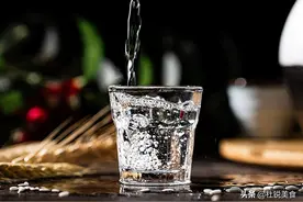 八大名酒中，50元的5种嫡系纯粮好酒，老酒客每次至少囤5箱图片