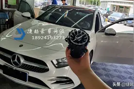 新款奔驰A级、升级64色氛围灯+涡轮发光出风口改装作业图片