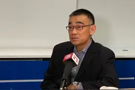 香港法律专家详解12名涉偷渡港人法律处理程序图片