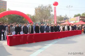 让民法典真正走到群众身边----安宁区新时代文明实践积极开展法治广场宣传图片