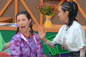 朱茵做示范当众扇蔡少芬耳光，意外打出声响急道歉，洪欣忙看热闹图片