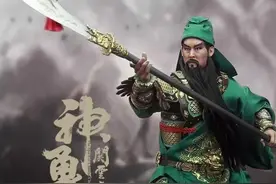 五虎上将关羽，其武功实力在三国中到底排名如何图片