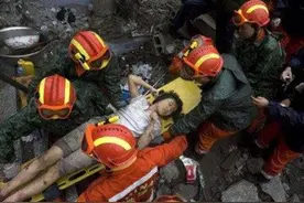 汶川地震，骑摩托背“亡妻”回家的吴加芳，为何火速结婚又离婚？图片