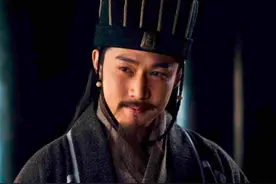 诸葛亮认为必占荆州，庞统却说荆州不能要，两人的水平立见高低图片