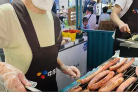 中东港98街区又搞新花样，这不开了个号称全宽城最大的夜市么图片