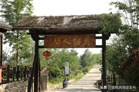 油画小镇张家楼：最是一年好风景 花语人间游兴深图片